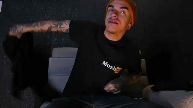 Snapshot of kaletattoo chatting on 01/08/26, 11:05 kaletattoo online show from 01/08/26, 11:05