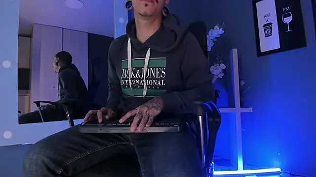 kaletattoo online show from 03/24/26, 11:21