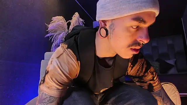 Snapshot of kaletattoo chatting on 02/19/26, 11:07 kaletattoo online show from 02/19/26, 11:07