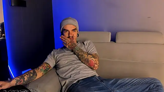 Snapshot of kaletattoo chatting on 05/07/26, 11:13 kaletattoo online show from 05/07/26, 11:13