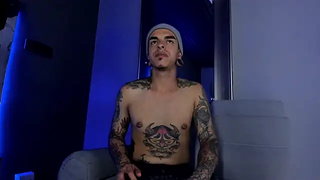 Snapshot of kaletattoo chatting on 03/04/25, 03:11 kaletattoo online show from 03/04/25, 03:11