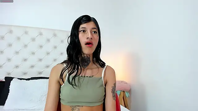 Snapshot of esmeralda06 chatting on 03/15/25, 08:10 esmeralda06 online show from 03/15/25, 08:10