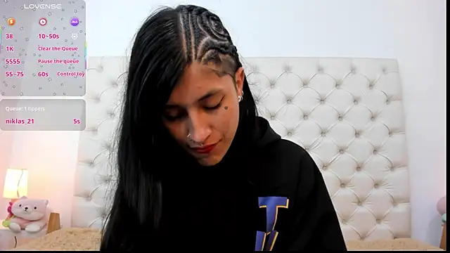 esmeralda06 online show from 04/15/26, 07:58