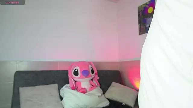 Snapshot of Ximena__1 chatting on 10/12/25, 08:54 Ximena 1 online show from 10/12/25, 08:54