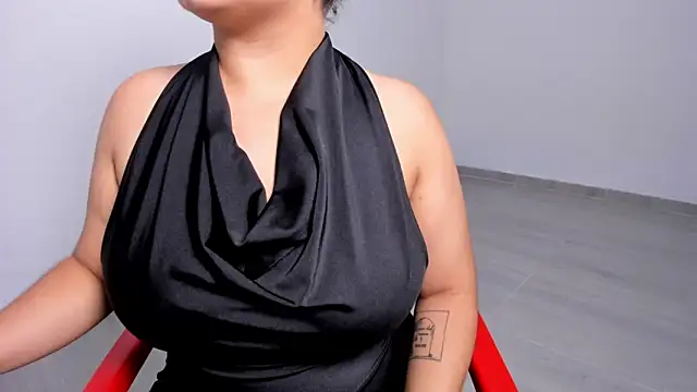 Snapshot of Little_Shaara chatting on 03/18/25, 11:22 Little Shaara online show from 03/18/25, 11:22