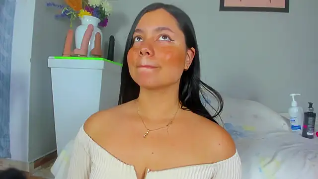 evaa greey online show from 11/10/25, 09:53