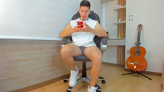 Tombarden online show from 12/18/25, 07:18