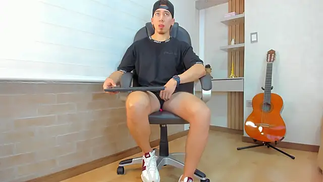 Tombarden online show from 12/17/25, 07:08