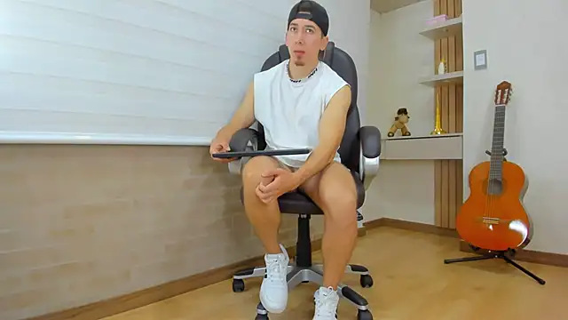 Tombarden online show from 12/13/25, 08:04