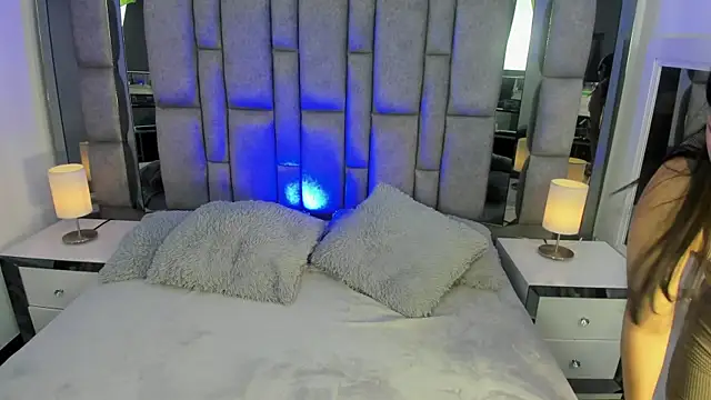 Bonet iris online show from 04/15/26, 07:29