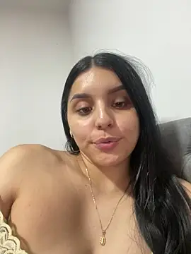 Snapshot of Bonet_iris chatting on 02/07/26, 01:02 Bonet iris online show from 02/07/26, 01:02