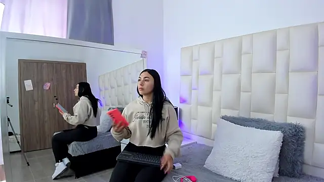 Ariana rouse online show from 10/02/25, 05:16