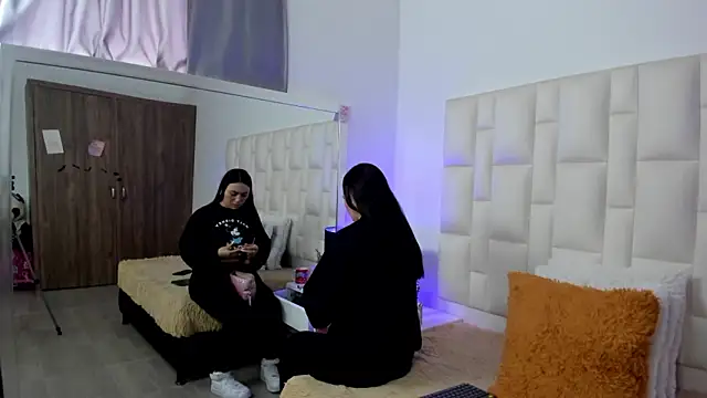 Ariana rouse online show from 03/06/26, 04:13