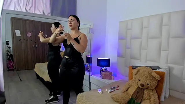 Ariana rouse online show from 04/11/26, 06:11