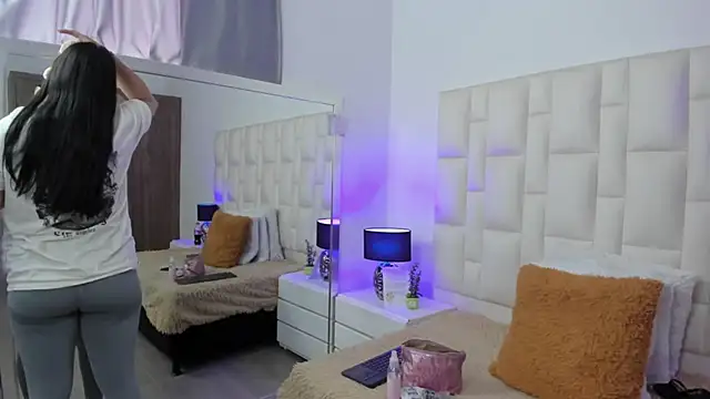 Ariana rouse online show from 03/16/26, 04:21