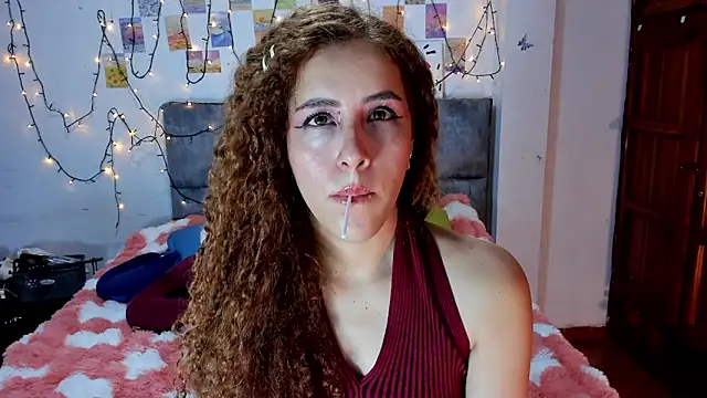 Snapshot of Isangel_ chatting on 02/15/26, 03:29 Isangel online show from 02/15/26, 03:29