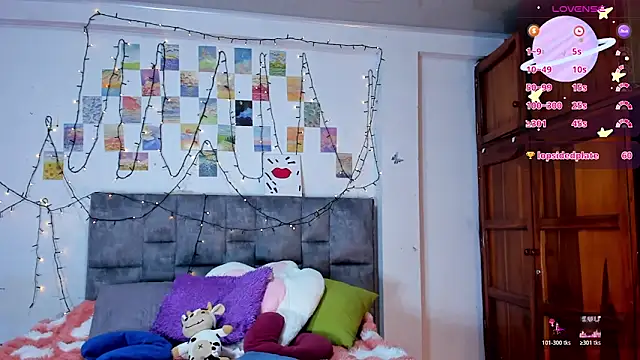 Snapshot of Isangel_ chatting on 02/19/26, 03:47 Isangel online show from 02/19/26, 03:47