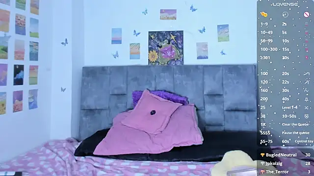 Snapshot of Isangel_ chatting on 02/15/25, 06:23 Isangel online show from 02/15/25, 06:23