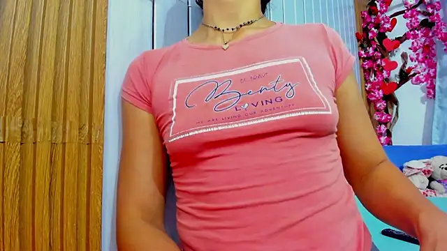 Snapshot of vicky__skinny_1 chatting on 03/01/25, 03:32 vicky skinny 1 online show from 03/01/25, 03:32