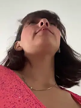 Snapshot of vicky__skinny_1 chatting on 02/16/25, 02:54 vicky skinny 1 online show from 02/16/25, 02:54