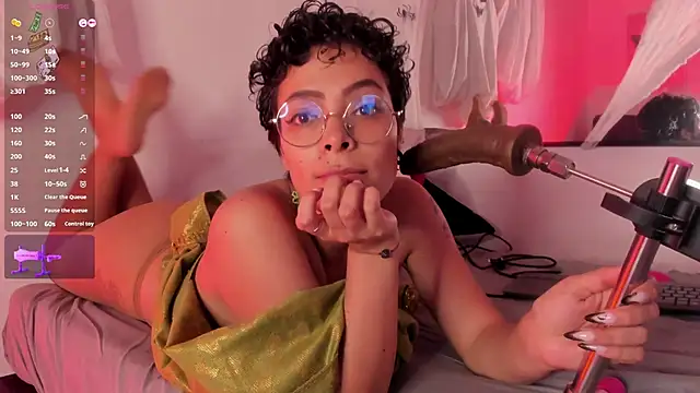 Snapshot of AnaChernova chatting on 10/30/25, 11:30 AnaChernova online show from 10/30/25, 11:30