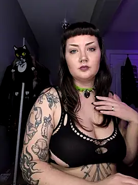 goblingirl888 online show from 11/18/25, 08:39