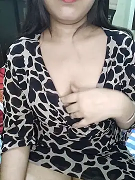 JANVI MISHRA1 online show from 05/05/26, 06:11