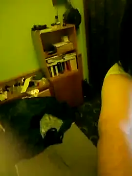 Snapshot of Adrianka chatting on 10/07/25, 10:33 Adrianka online show from 10/07/25, 10:33