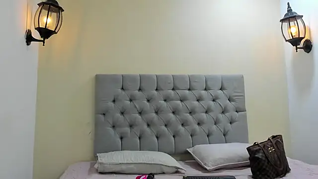 Dakkota Fox online show from 11/22/25, 08:40