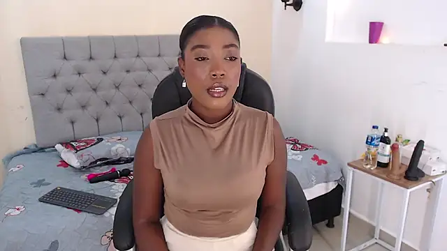 Dakkota Fox online show from 11/06/25, 08:02