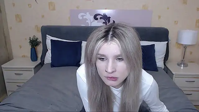Snapshot of Chloe_Addison chatting on 09/18/25, 08:12 Chloe Addison online show from 09/18/25, 08:12