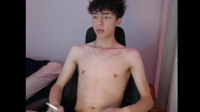 Snapshot of Juanmres chatting on 11/07/25, 03:55 Juanmres online show from 11/07/25, 03:55