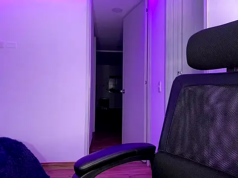 Snapshot of Juanmres chatting on 09/12/25, 06:35 Juanmres online show from 09/12/25, 06:35