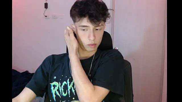 Snapshot of Juanmres chatting on 11/20/25, 03:40 Juanmres online show from 11/20/25, 03:40