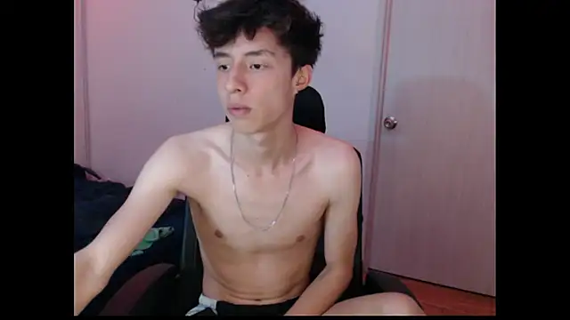 Snapshot of Juanmres chatting on 10/31/25, 11:11 Juanmres online show from 10/31/25, 11:11