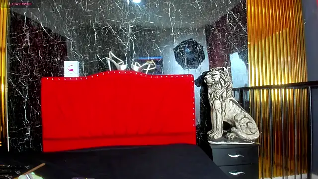  nicolesweet online show from 04/15/26, 07:58