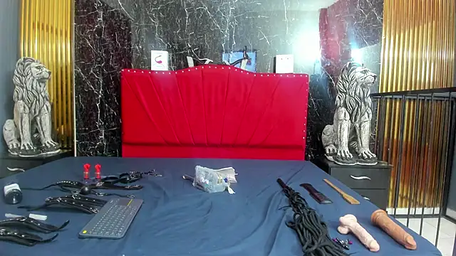 Snapshot of _nicolesweet chatting on 09/30/25, 07:42 nicolesweet online show from 09/30/25, 07:42