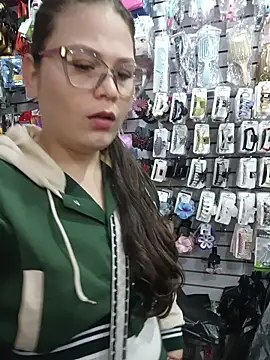 Vale Saenzz online show from 12/23/25, 01:16