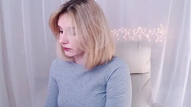 Snapshot of Freya_Celestial chatting on 03/08/25, 11:16 Freya Celestial online show from 03/08/25, 11:16