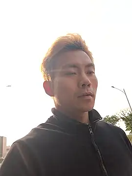 Snapshot of Doh728 chatting on 11/02/25, 12:37 Doh728 online show from 11/02/25, 12:37