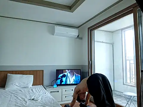 Snapshot of Doh728 chatting on 03/08/25, 05:17 Doh728 online show from 03/08/25, 05:17