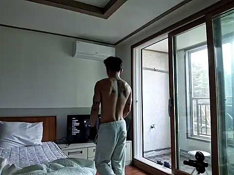 Snapshot of Doh728 chatting on 03/07/25, 11:49 Doh728 online show from 03/07/25, 11:49