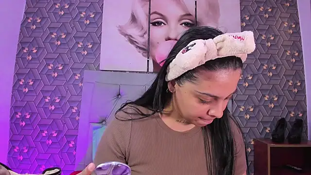 Emily rivera78 online show from 02/25/26, 06:41