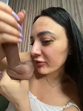 Snapshot of RaisaSalvi chatting on 02/16/26, 08:13 RaisaSalvi online show from 02/16/26, 08:13