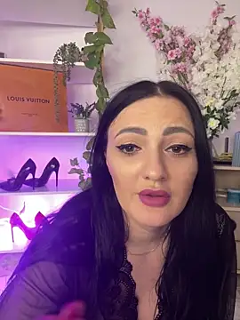 Snapshot of RaisaSalvi chatting on 02/17/25, 07:55 RaisaSalvi online show from 02/17/25, 07:55