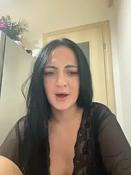 Snapshot of RaisaSalvi chatting on 10/04/25, 01:23 RaisaSalvi online show from 10/04/25, 01:23