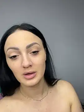 Snapshot of RaisaSalvi chatting on 02/15/25, 06:12 RaisaSalvi online show from 02/15/25, 06:12
