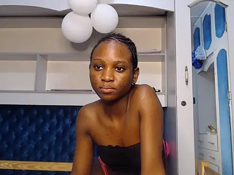 YoungDiva69 online show from 09/24/25, 07:53