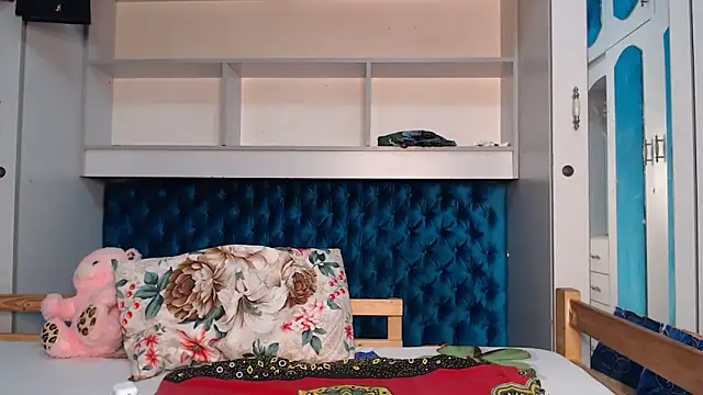 YoungDiva69 online show from 03/01/26, 09:26