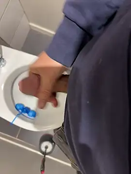 yannusgir33 online show from 02/13/25, 02:42